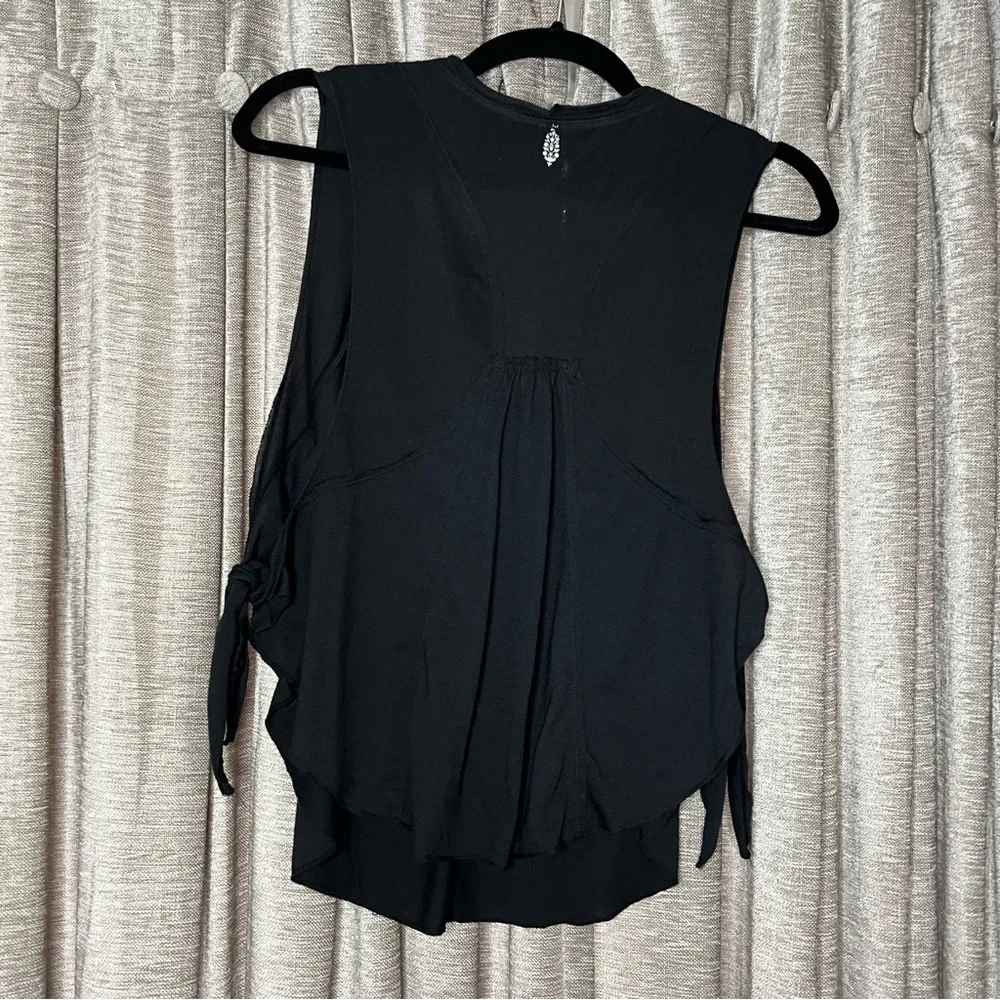 Free People Movement Black High Tide Cropped Sleeveless Top Size Small